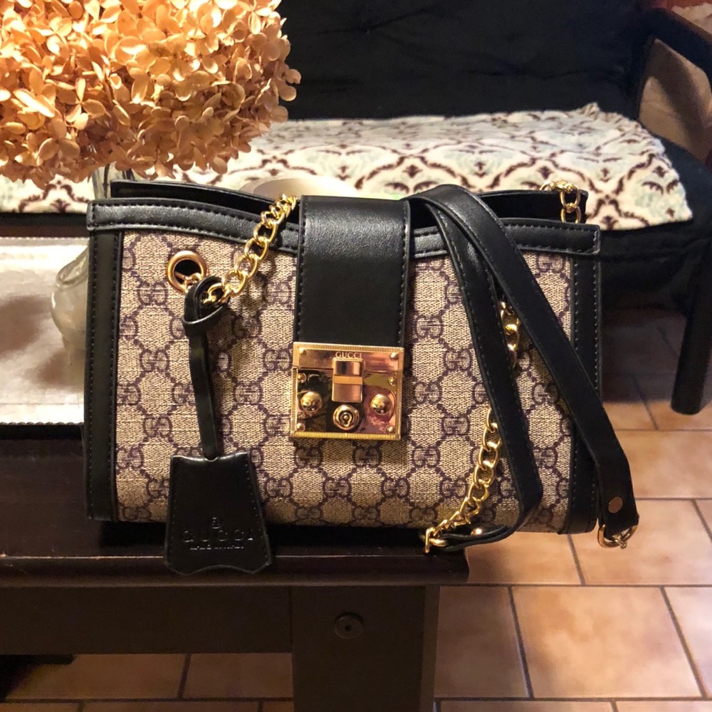 Padlock GG Small Shoulder Bag.